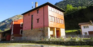 Apartamentos Rurales La Escanda