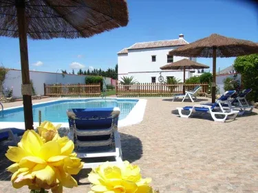 Apartamentos Rurales La Cartuja