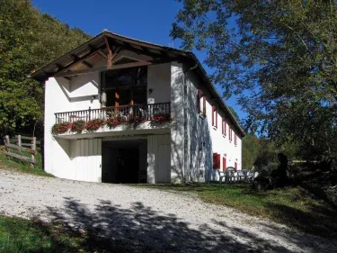 Casas Toki-Ona y Navarlaz