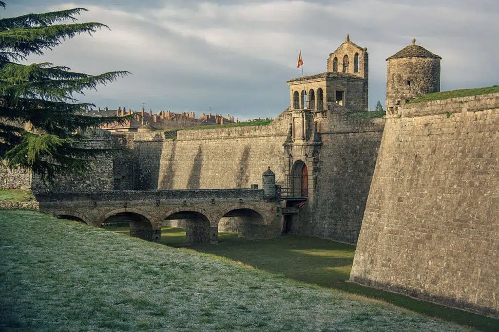 Entrada a la Ciudadela de Jaca.