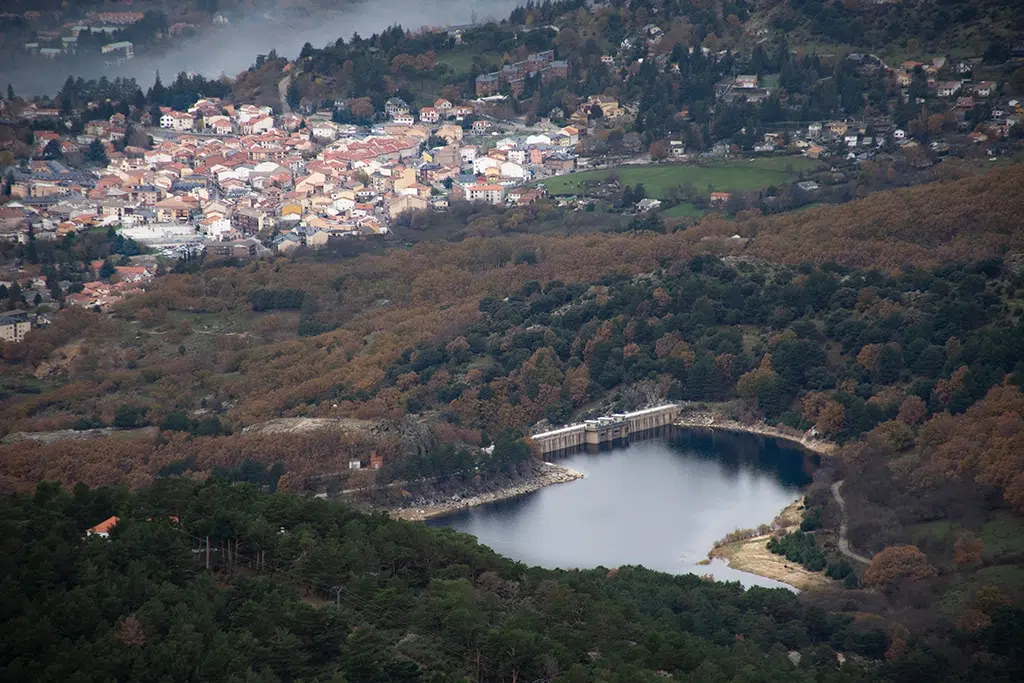 Vista panorámica del valle de Fuenfría y Cercedilla.