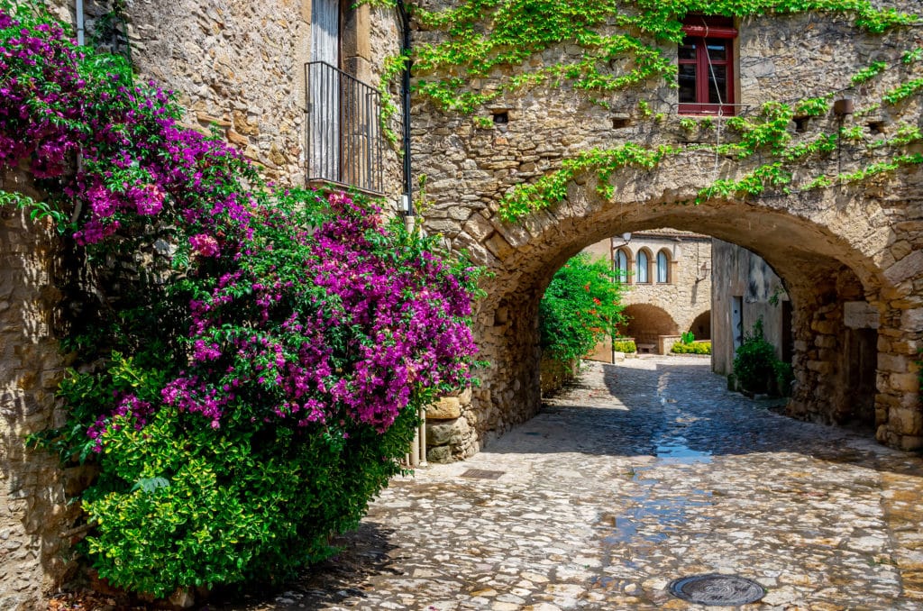 Peratallada, uno de los pueblos medievales en la Costa Brava más bonitos