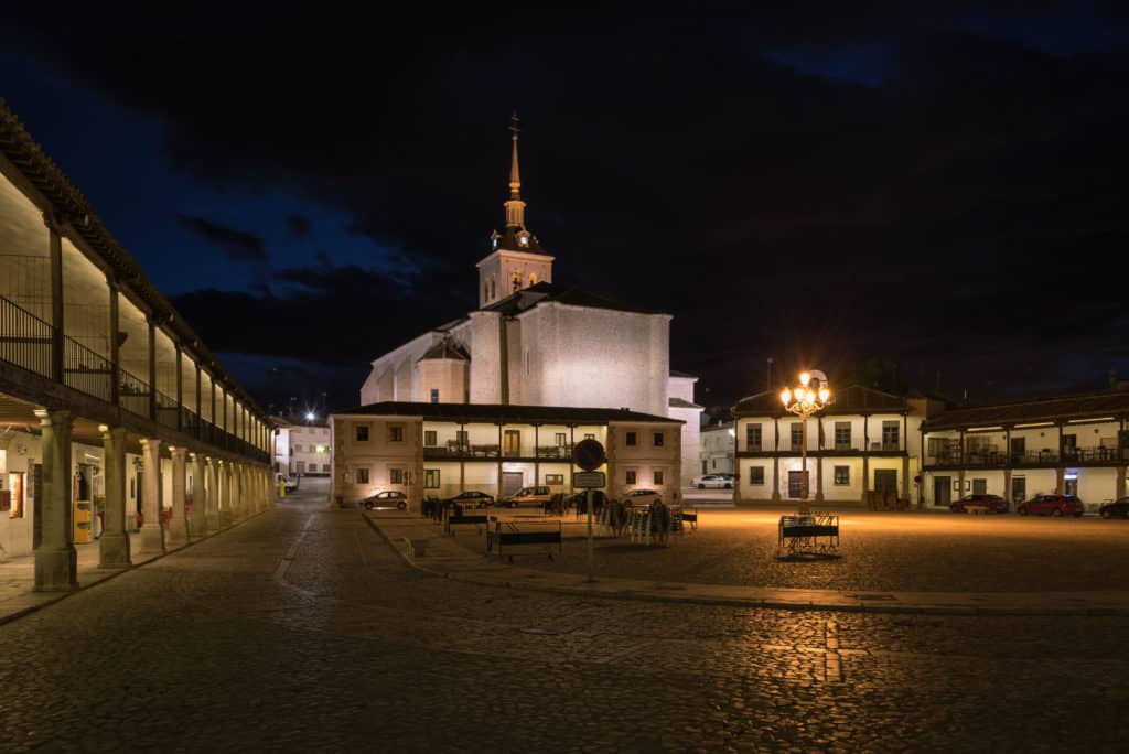 Colmenar de Oreja de noche