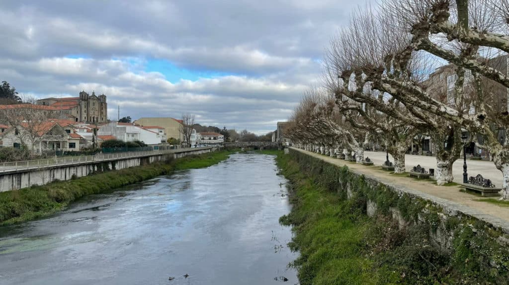 Río Sar a su paso por Padrón