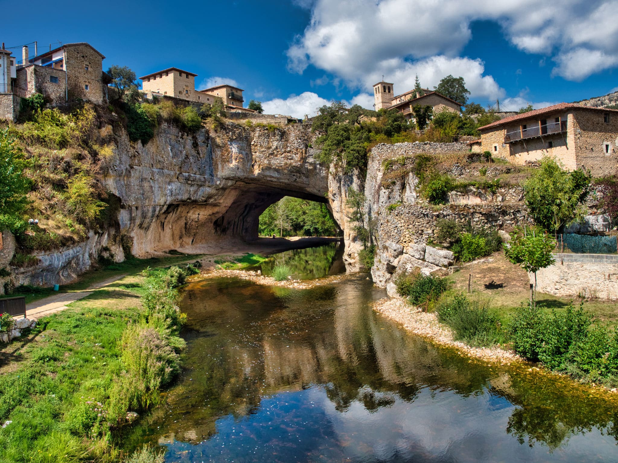 Pueblos de piedra: Puentedey, Burgos