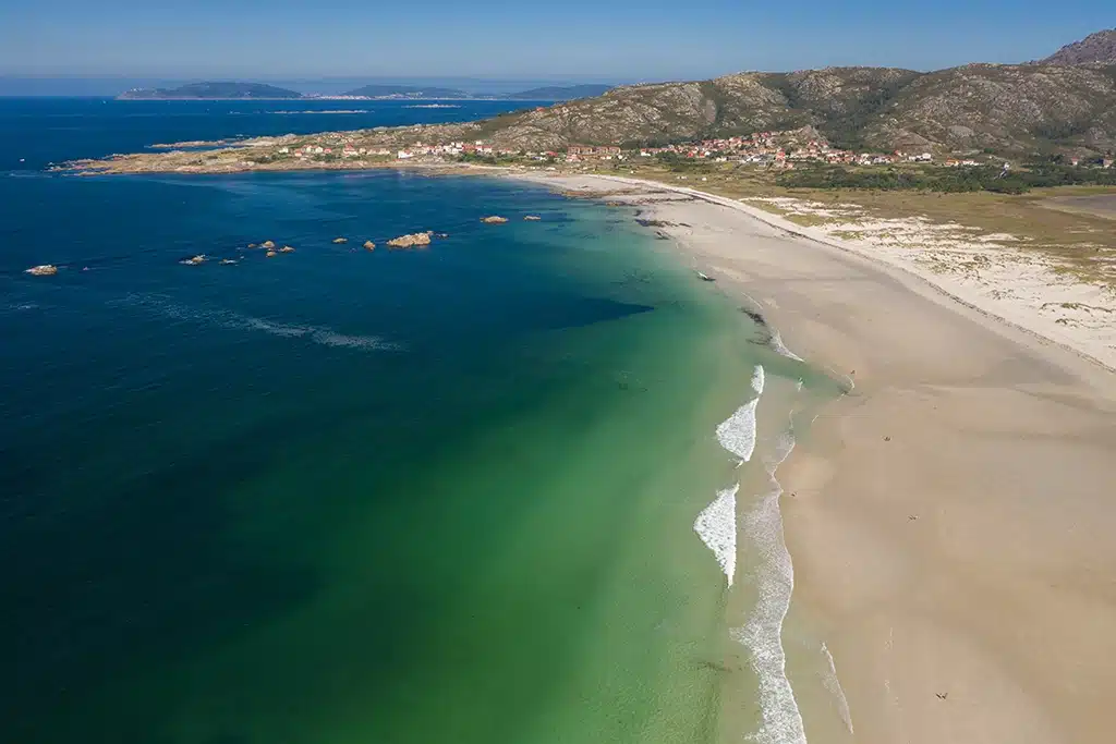 Playa de Carnota, una de las mejores playas de Galicia