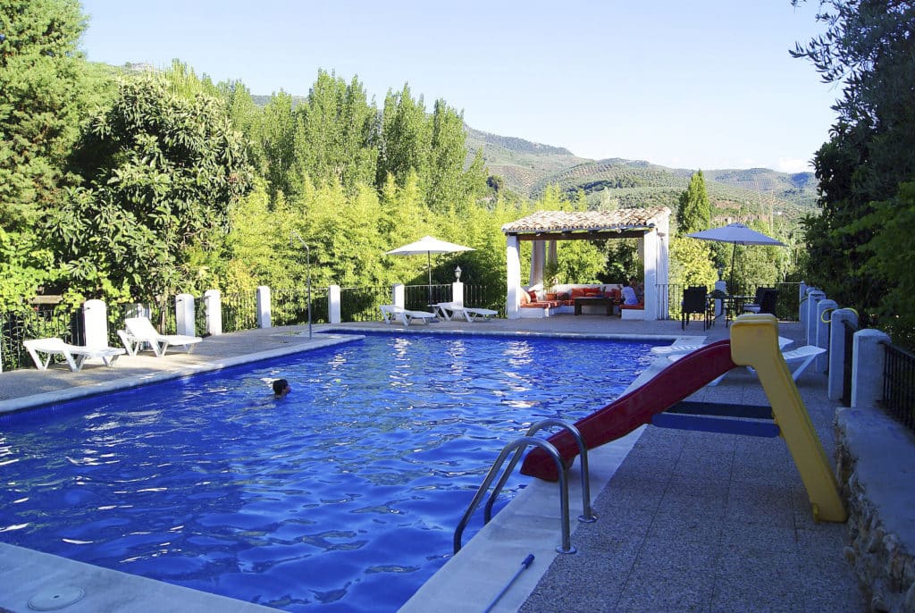 Casas aisladas: Cortijo Los Dos Reales