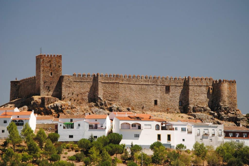 Castillo Segura de León