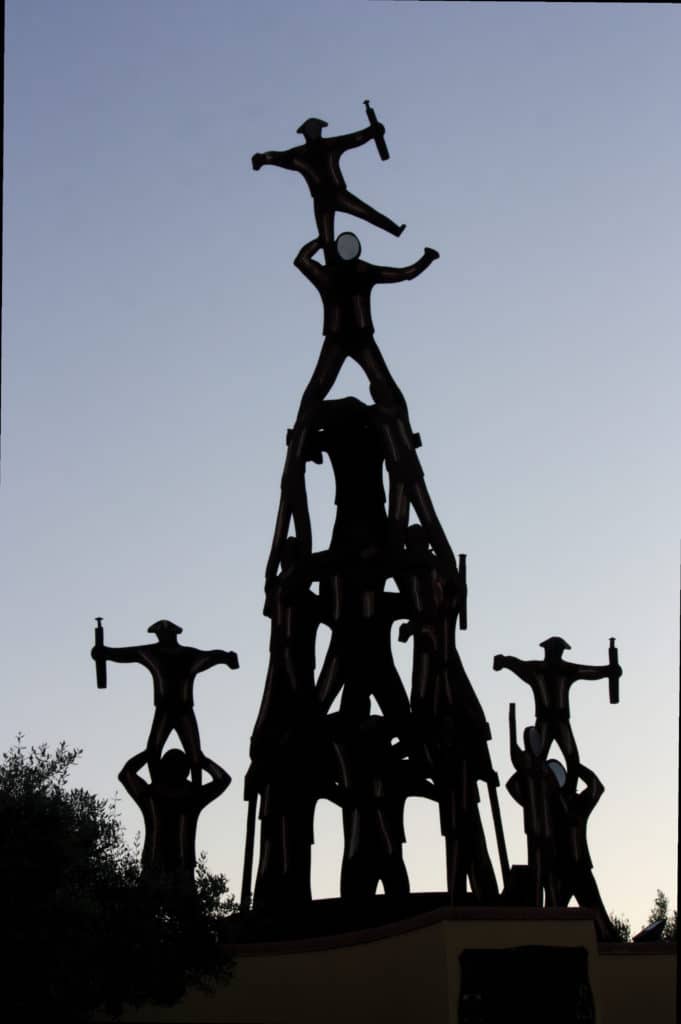 Monumento a la Muixeranga en Algemesí