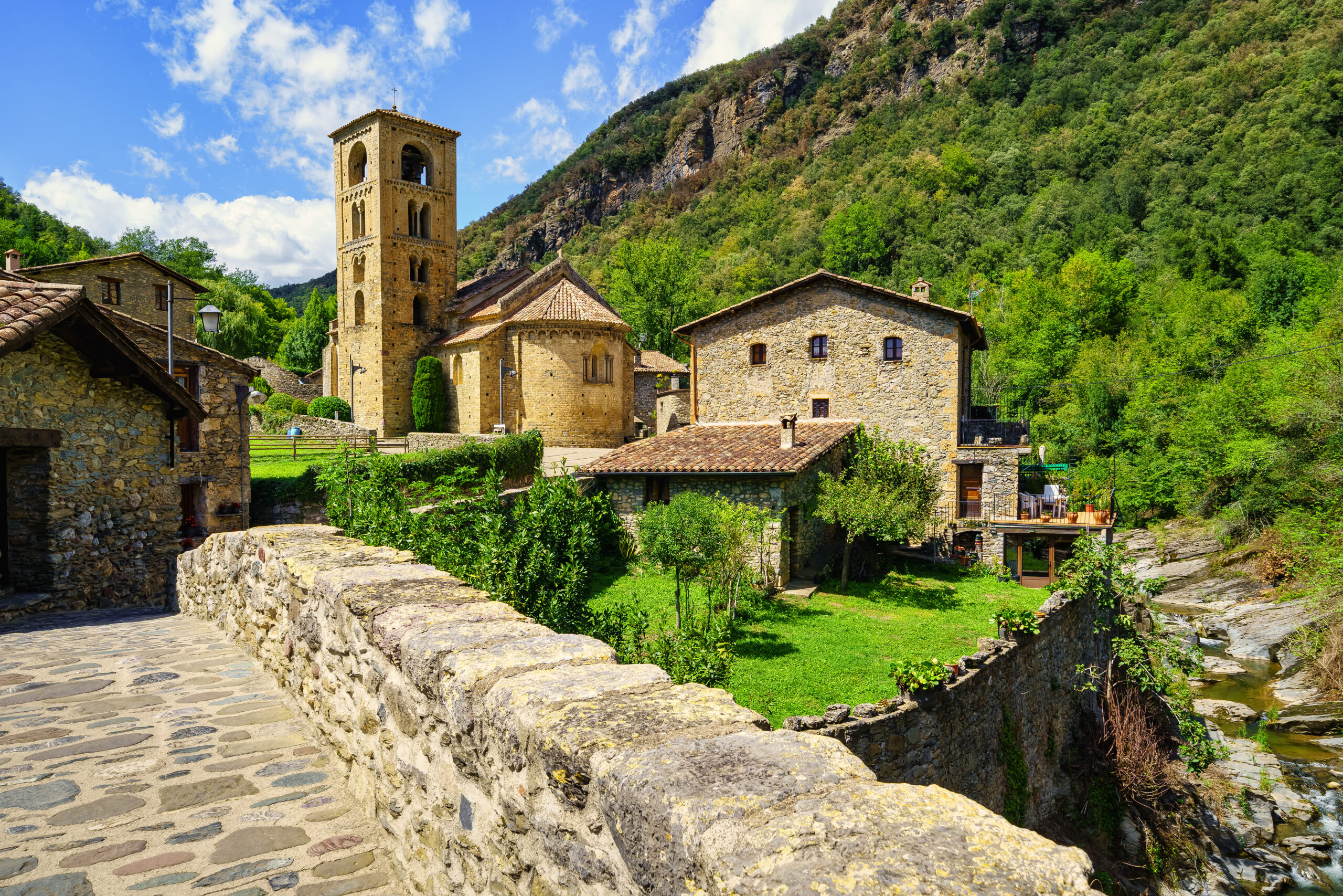 Beget, situado en una de las rutas por el Pirineo catalán