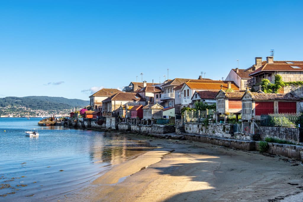 Combarro, uno de los pueblos más bonitos de Galicia