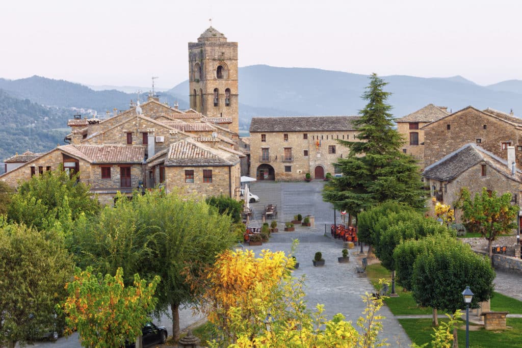 Aínsa, pueblos románticos