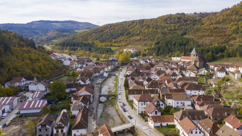 Pueblos con bosque: Ochagavía