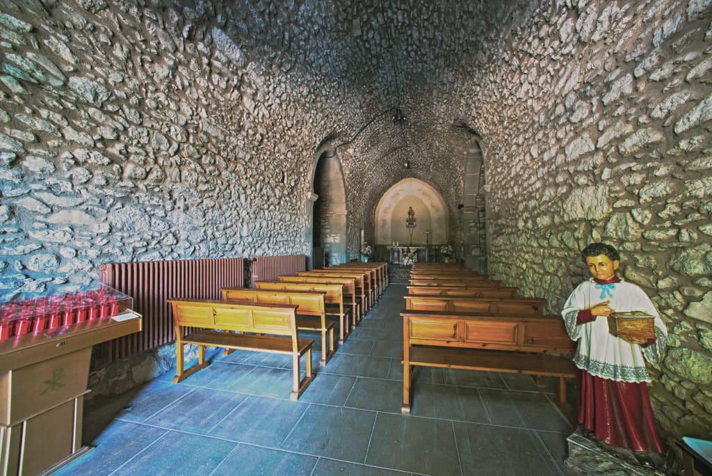 Capilla del santuario del Far