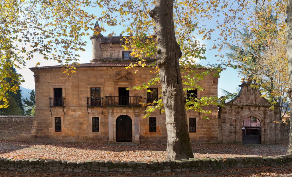 Casona montañesa, Valles Pasiegos