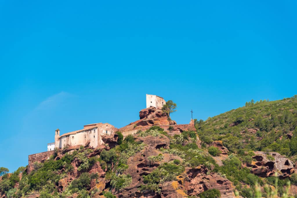 Ermita de la virgen de la Roca en Mont-roig del Camp. Por ggfoto.