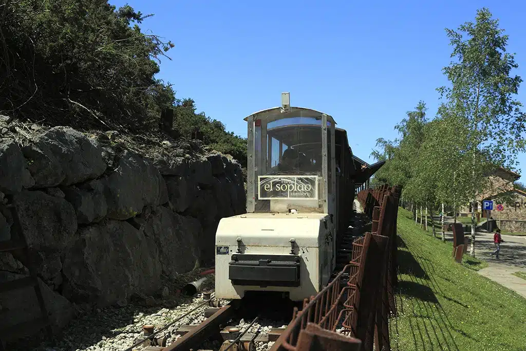 El Soplao, una cueva accesible para todos en Cantabria