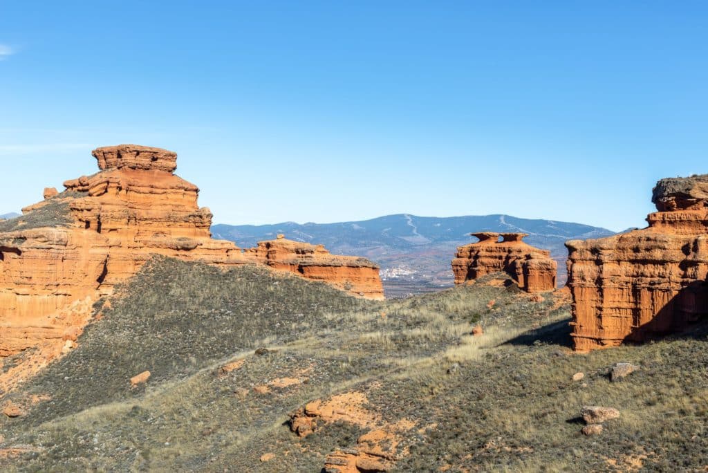 Los castillos de la sierra de Armantes