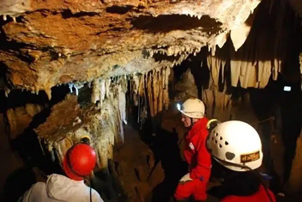 Turismo de aventura en El Soplao. Por Speleofoto