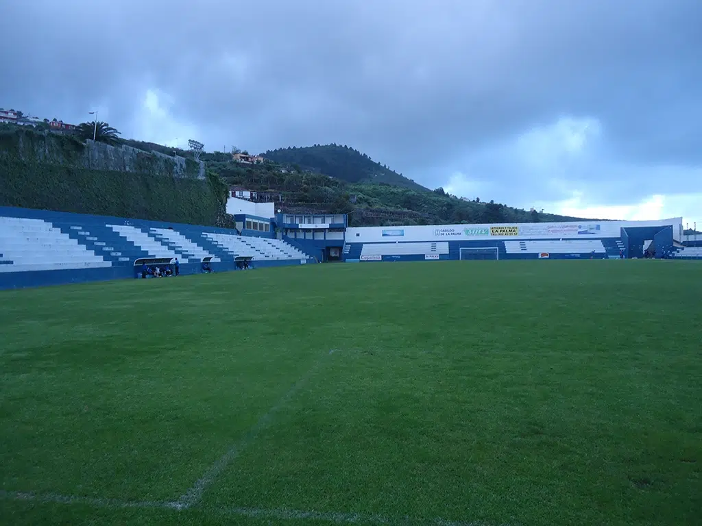 Estadio Virgen de las Nieves en Santa Cruz de La Palma.