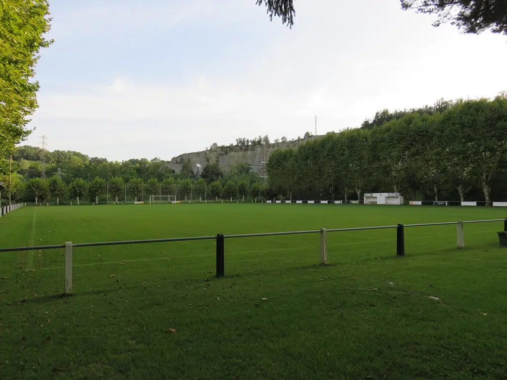 Campo de fútbol de la colonia Borgonyà, para muchos, el más bonito de Cataluña.