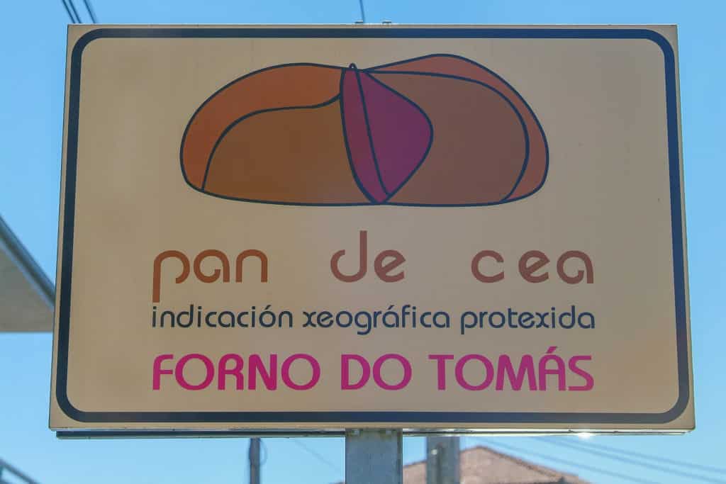 El pan de Cea es un pan producido en San Cristovo de Cea, provincia de Orense, Galicia. Por M.Cuadro