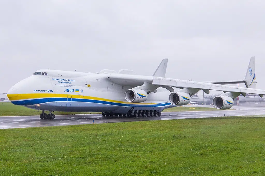 Avión Antonov A-225, modelo que se reconstruirá para transportar la nieve.