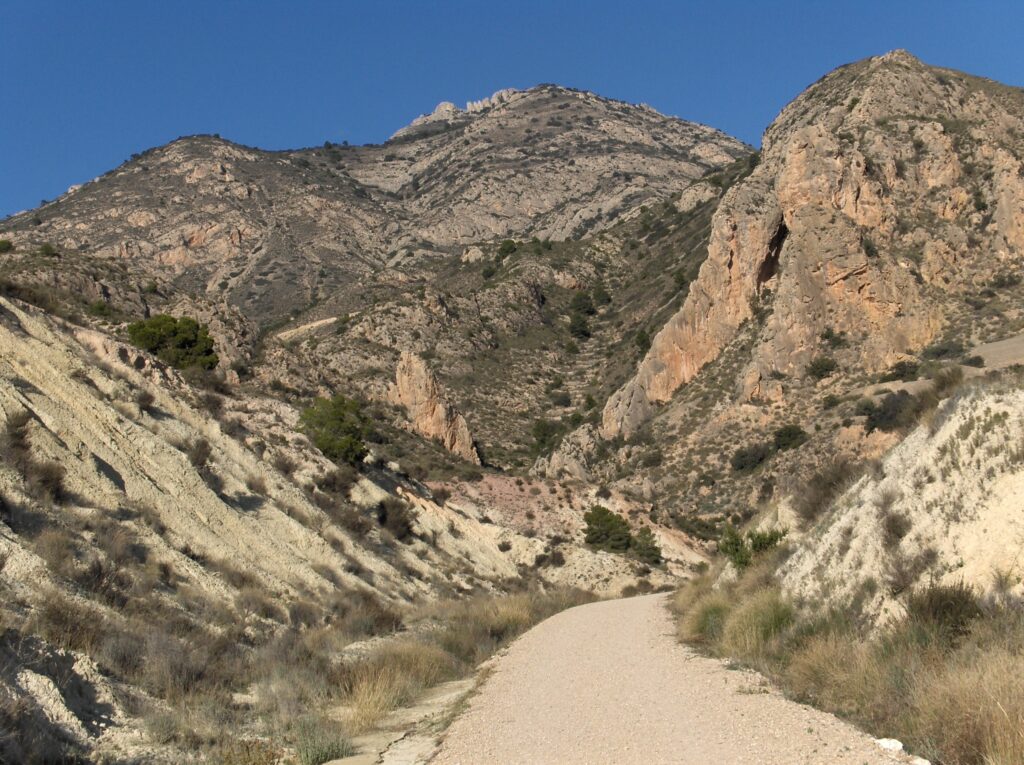 La Vía Verde de Agost, entre montañas. Por norrie39