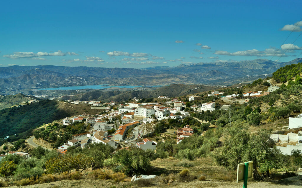 Canillas del aceituno. Por ummanandapics