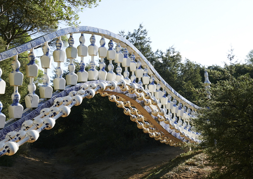 El puente, obra de Shen Yuan en la Fundación Montenmedio Contemporánea