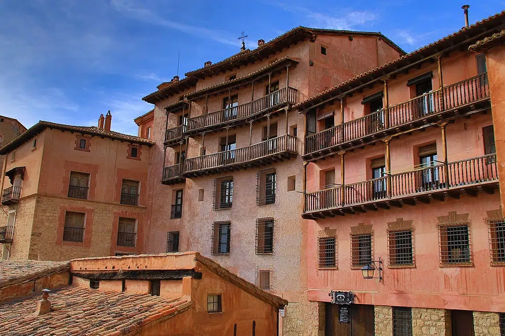 Albarracín, en Teruel es uno de los pueblos más coloridos de España. Por  Fedoce1