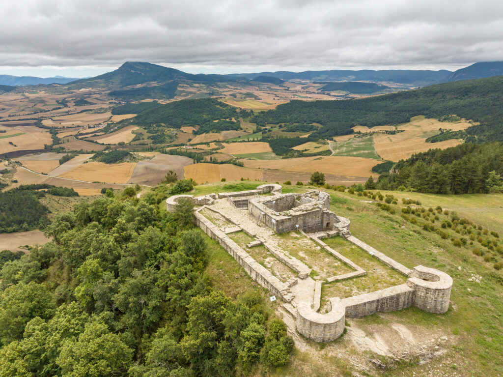 Castillo medieval del Monte Irulegi. Por Néstor MN