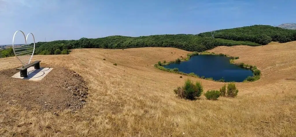 La Laguna Corazón, un romántico rincón de Muñeca (Palencia).