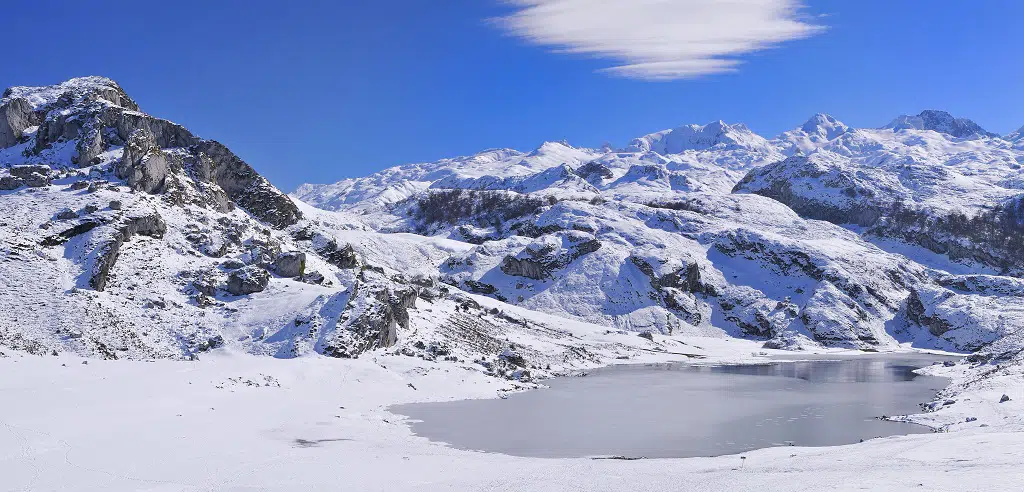 Lagos congelados: Ercina, Covadonga, Asturias