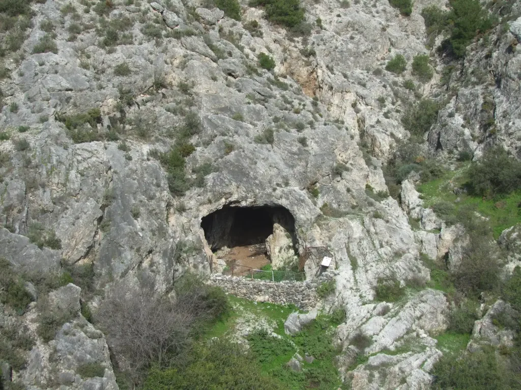 Cueva de la Fájara