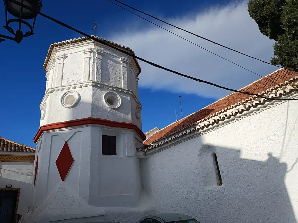 Capilla del 
Sagrario de la iglesia Nuestra Señora de la Encarnación en Comares (Málaga). Por Turismo Comares