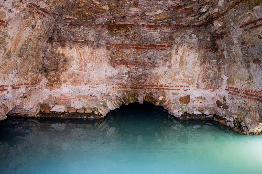 Baños romanos de la Hedionda