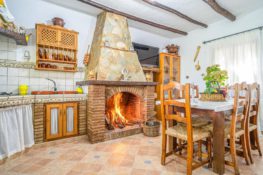 Casas rurales con chimenea para asar castañas