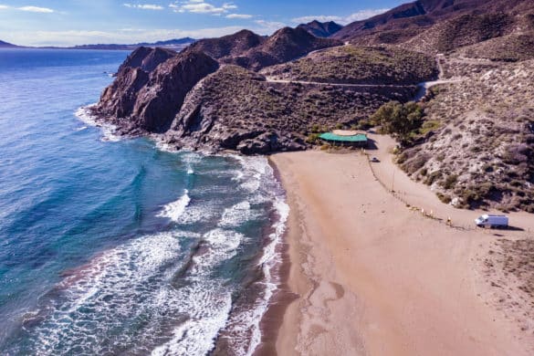 Senderos y playas vírgenes en Calnegre, Murcia