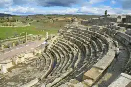 Segóbriga, la urbe romana que conserva el teatro, anfiteatro y circo