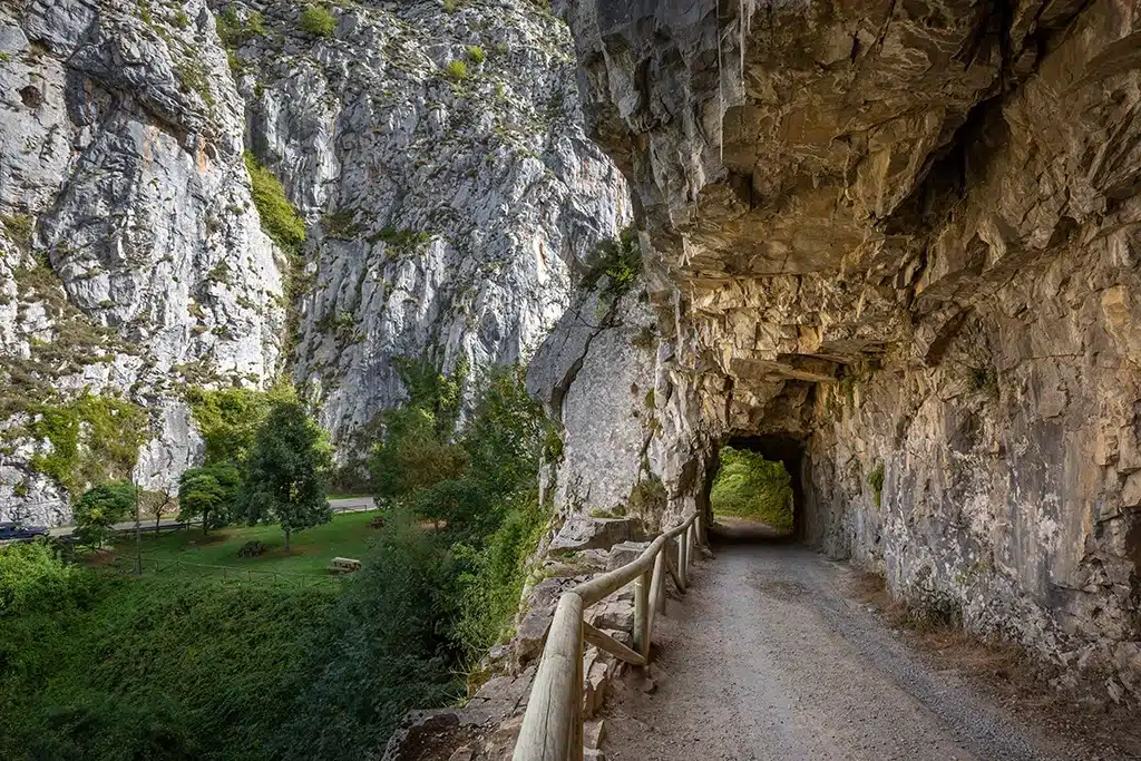 Cueva Huerta en Asturias. Jorge Anastacio