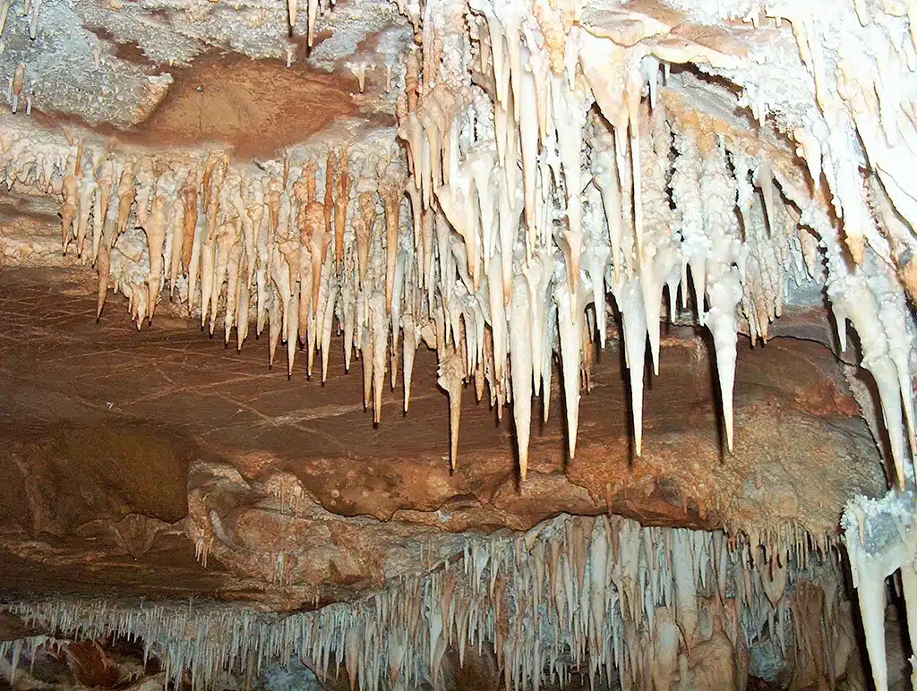 Cueva Fuentes de León (Badajoz)