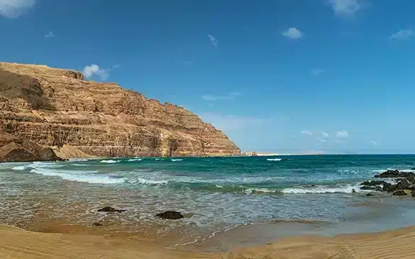 La playa preciosa y peligrosa de Lanzarote que lo peta en TikTok