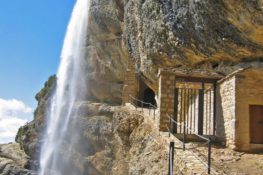 Ruta de las ermitas de Yebra de Basa y la cascada del Chorro en Huesca