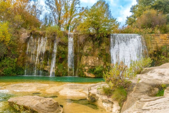 Ruta al salto de Pozán de Vero, una piscina natural con cascada en Huesca